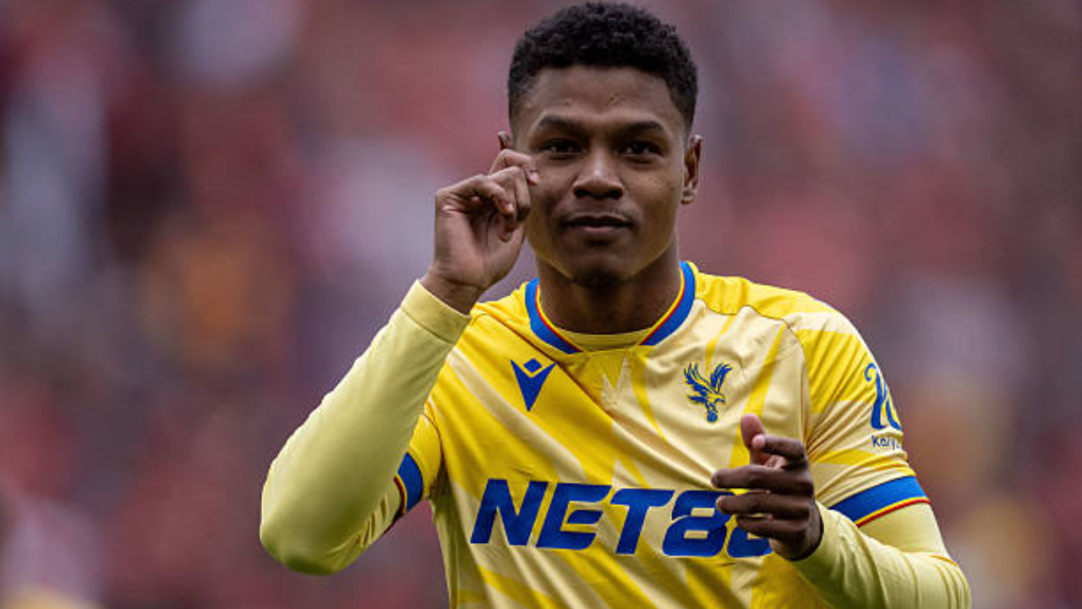 Vasco anuncia contratação de ex-Flamengo