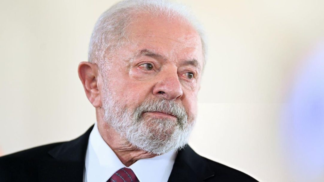 Governo prepara projeto que prevê suspensão provisória de redes sociais antes de decisão judicial