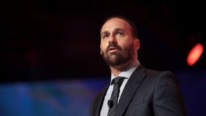 Eduardo Bolsonaro fala em candidatura e campanha virtual nos EUA