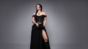 Lady Gaga surpreende fãs na “Mayhem Ball Tour” com performance icônica