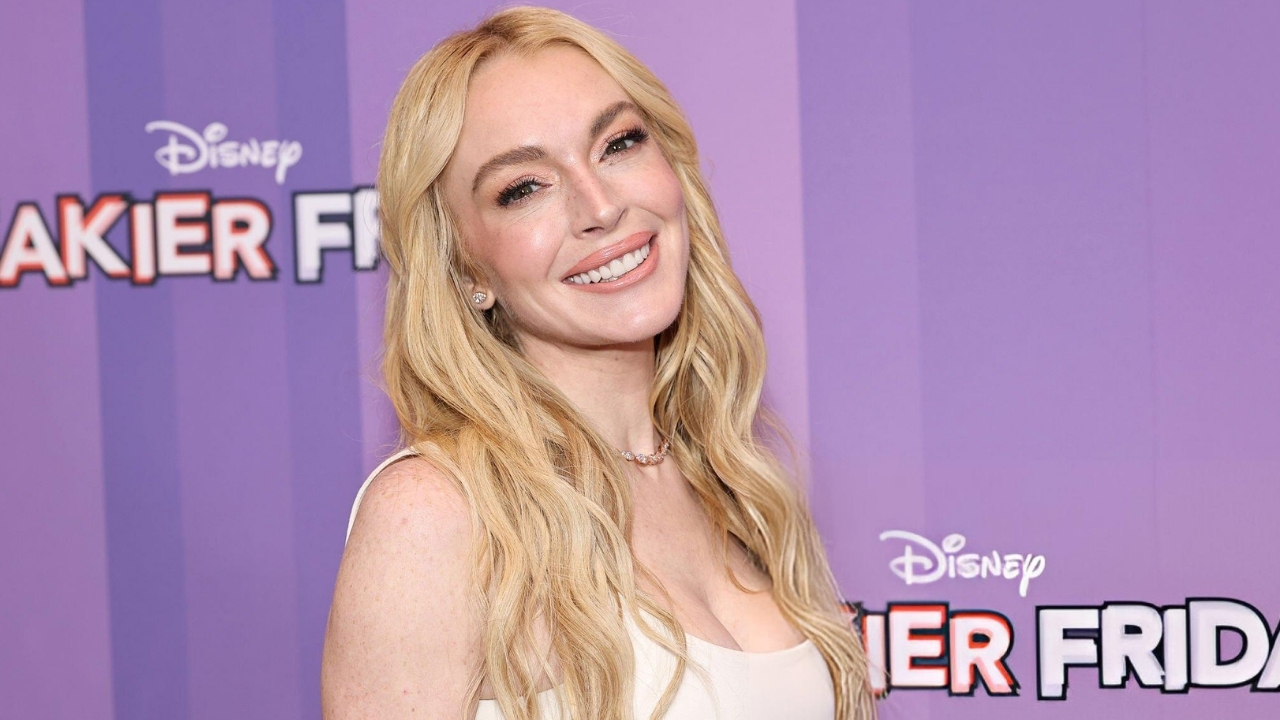 Lindsay Lohan na exibição especial de "Uma Sexta Feira Mais Louca Ainda", em Nova York | Reprodução/ Jamie McCarthy/Getty Images Embed