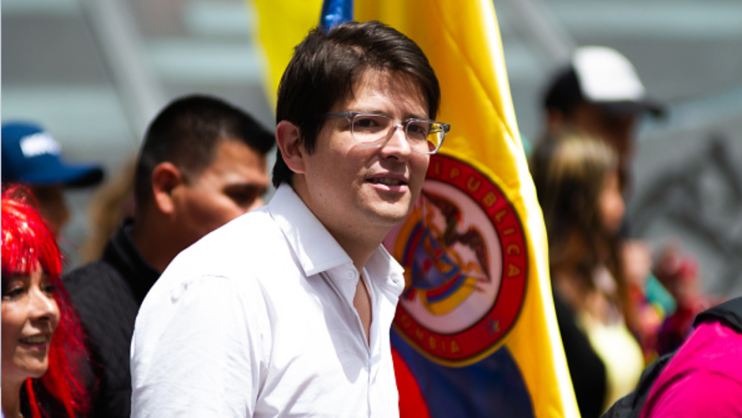 Miguel Uribe morre após ser baleado durante comício