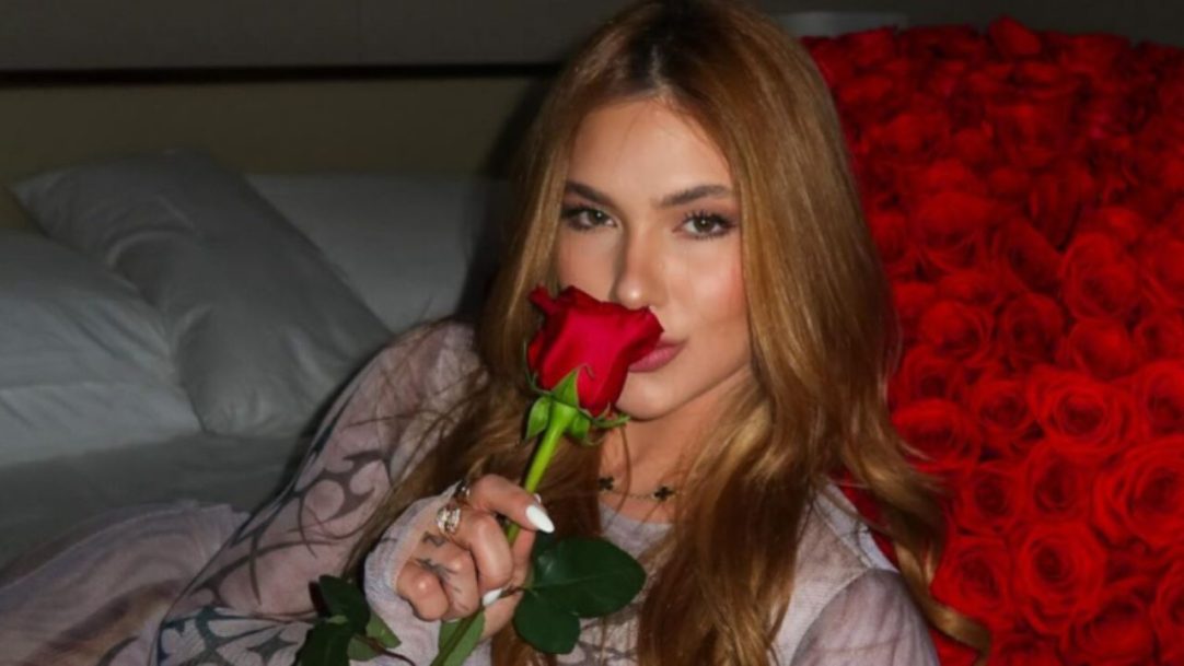 Virgínia recebe presente com bilhete misterioso