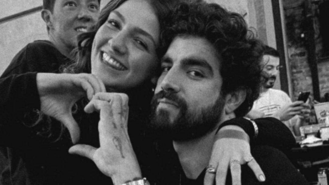 Vitoria Bohn compartilha momento carinhoso com o namorado Caio Castro