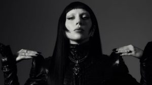 Lady Gaga é vista com modelo exclusivo do Labubu