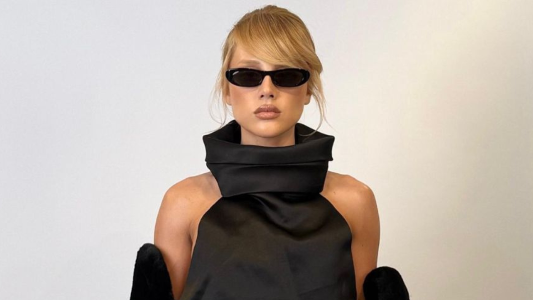 Malu Borges aposta em ousadia fashion na festa de Bruna Marquezine