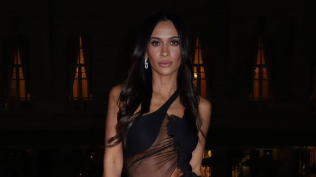 Silvia Braz brilha em festa de Bruna Marquezine com look Nensi Dojaka