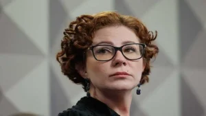 STF condena Carla Zambelli a mais de cinco anos de prisão