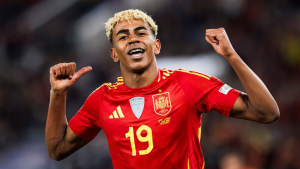 Atitude de Yamal com CR7 pode pesar na corrida pela Bola de Ouro