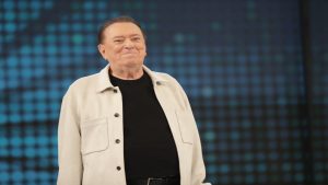 Raul Gil segue internado e filho atualiza estado de saúde