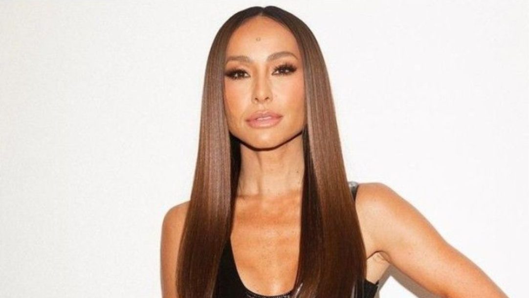 Sabrina Sato elogia o pai após receber alta hospitalar