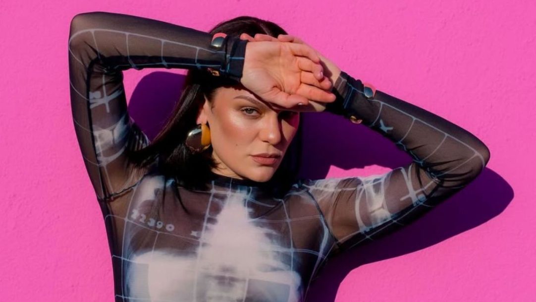 Jessie J surpreende ao cantar em restaurante de hotel após show no The Town