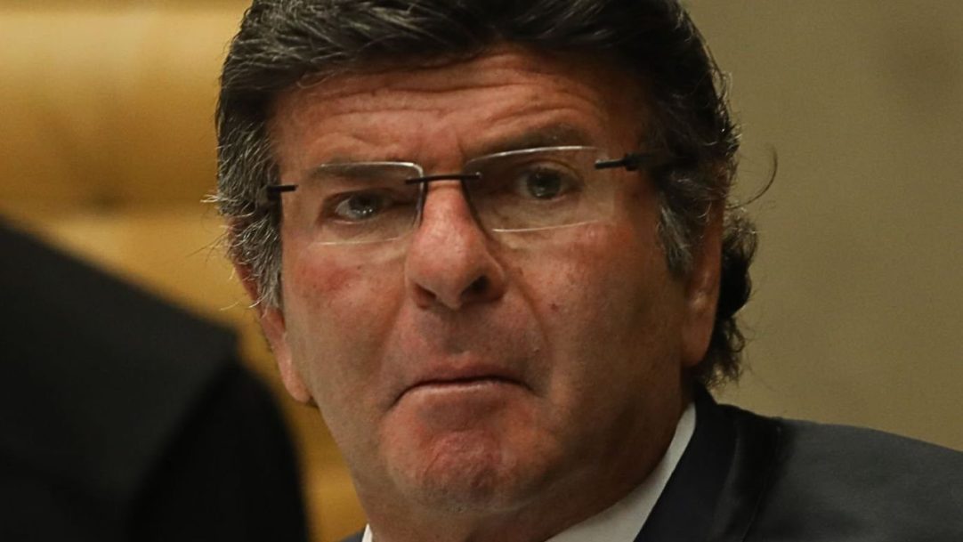 Condenação de Bolsonaro: Fux diverge de Dino e Moraes ao votar contra