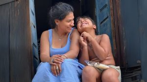 Filho de Simone Mendes se emociona ao saber de infância humilde da mãe