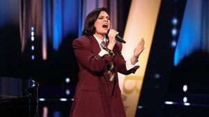 Jessie J anuncia nova cirurgia após show no “TheTown”