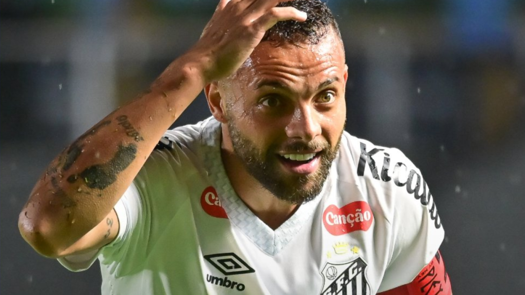 Santos vence São Paulo na Vila e se afasta do Z-4 do Brasileirão