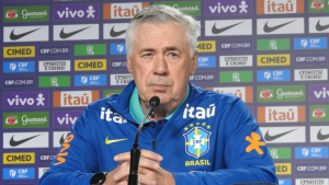 Ancelotti vê lado positivo em cortes e destaca estreias na Seleção