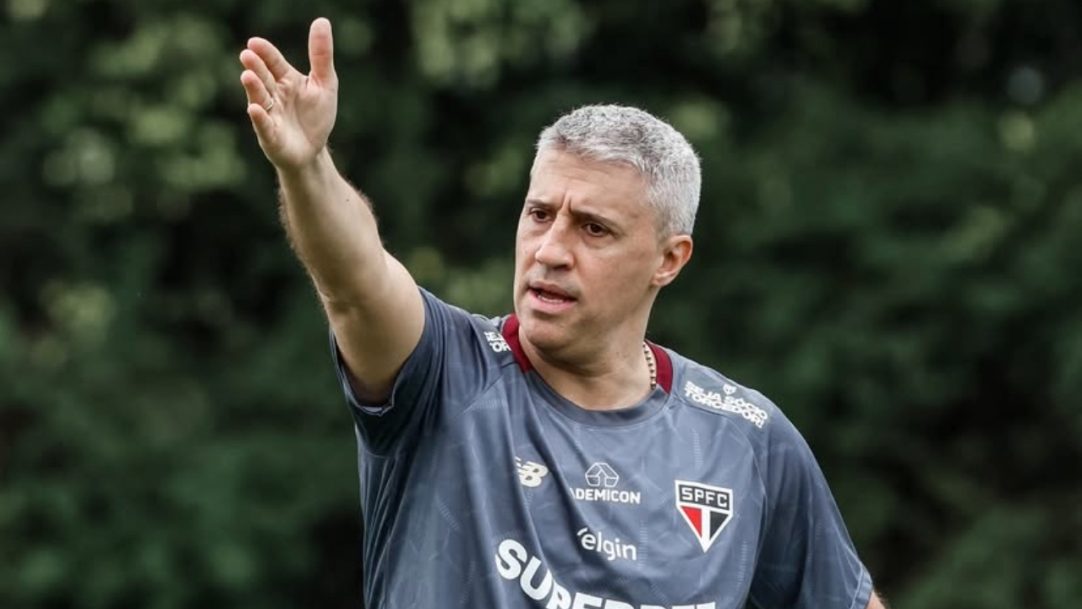 São Paulo avalia estreia de reforço no time principal em duelo com o Botafogo