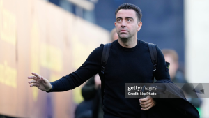 Xavi, Van Nistelrooy e Carrick disputam espaço no Manchester United