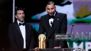 Após temporada histórica, Donnarumma é coroado melhor goleiro do mundo