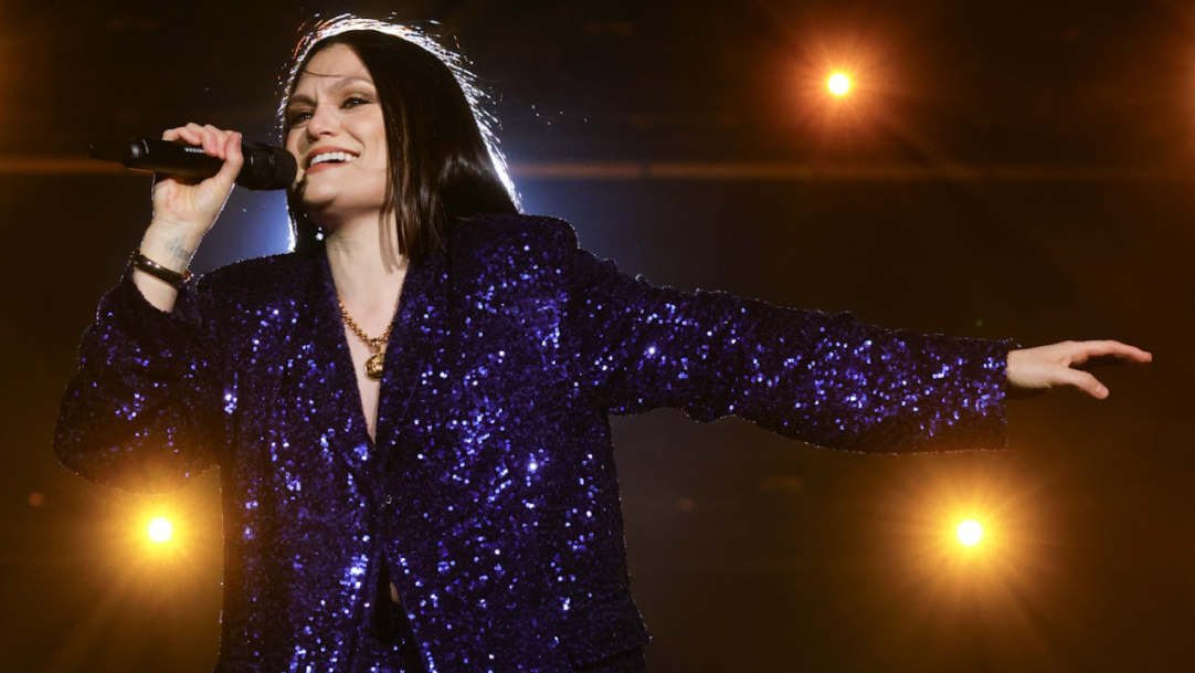 The Town 2025: Jessie J trás set acústico e troca afetiva com fãs