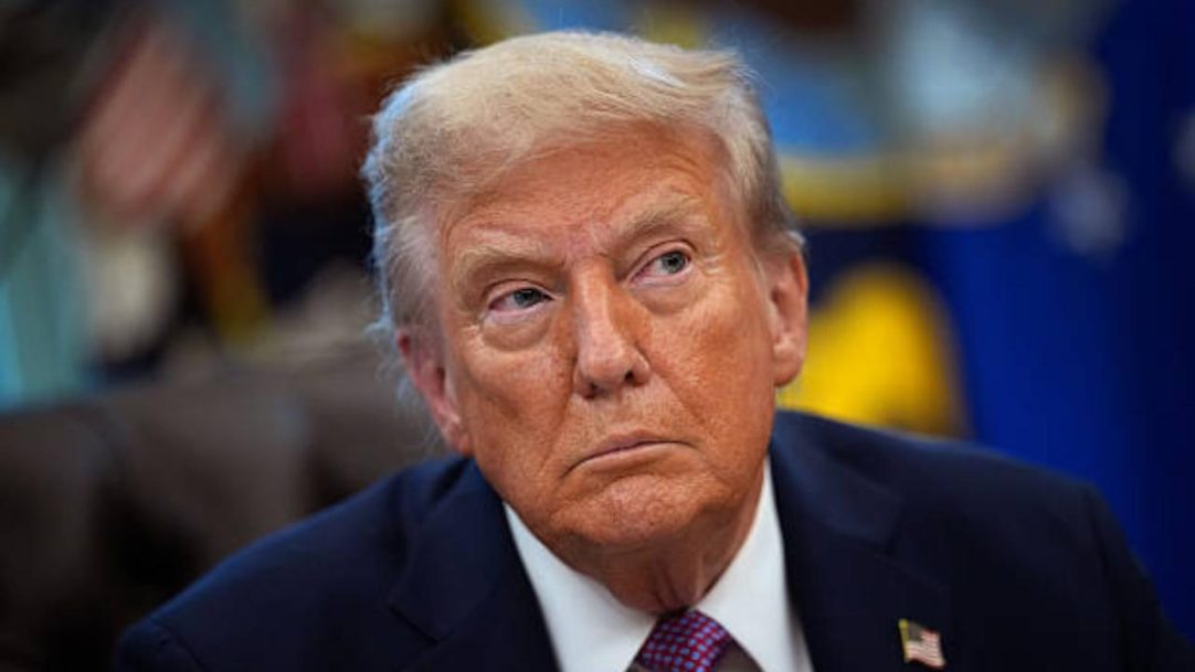 Trump faz mistério sobre possível ação contra cartéis na Venezuela