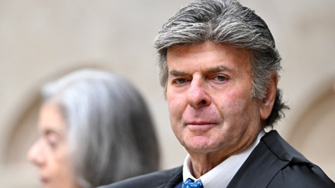 Fux vota para manter delação de Mauro Cid no STF