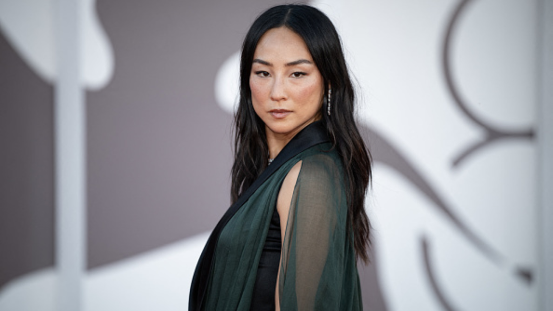 Dior anuncia Greta Lee como a nova embaixadora da maison