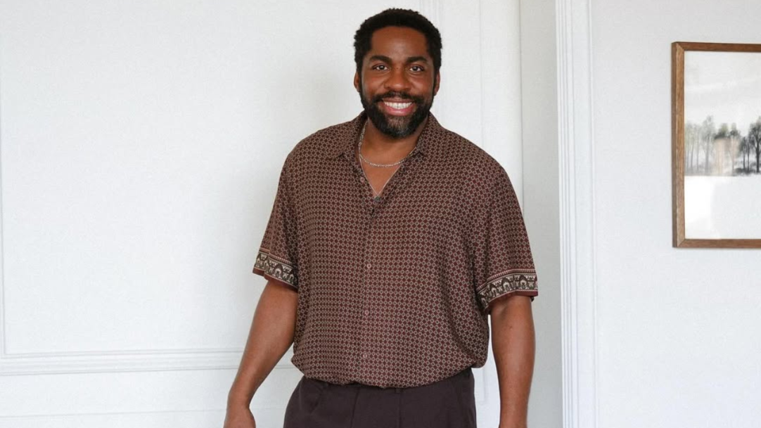 Lazaro Ramos compartilha convite do Emmy Internacional nas redes sociais