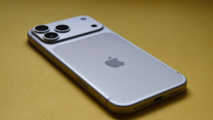 Apple prepara lançamento-relâmpago do iOS 26.0.2