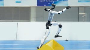 Robôs à frente: área da robótica recebe altos investimentos