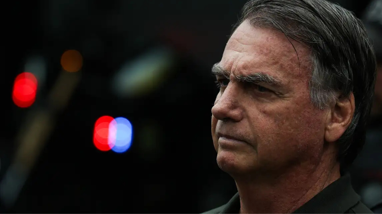 Ex-presidente Jair Bolsonaro (PL) | Reprodução/Freepik/Fábio Rodrigues