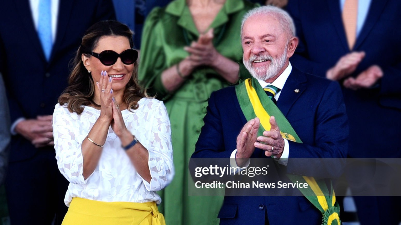 Lula acompanhado de sua esposa Janja | Reprodução/ China News Service/ Getty Images Embed