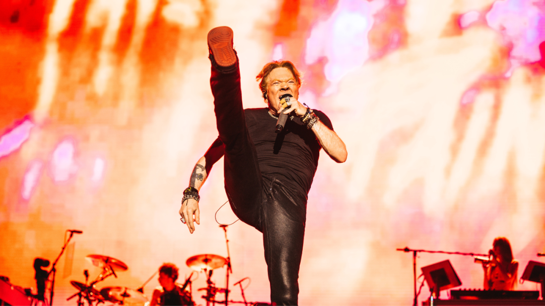 Clássicos eternos e incomparáveis performances de Axl Rose marcam show do Guns N’Roses na capital paulista
