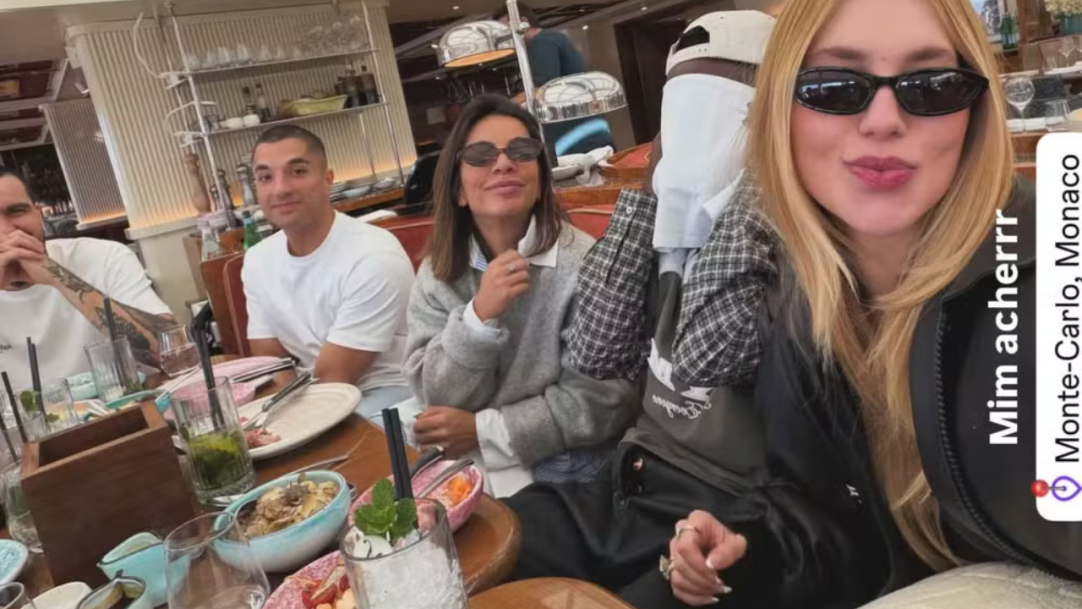 Vini Jr. esconde o rosto ao postar foto com Virginia em viagem