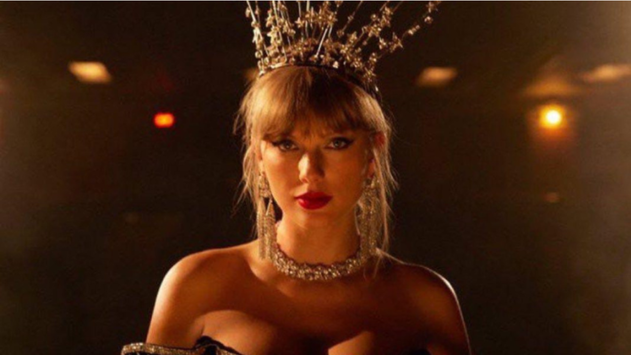 Taylor Swift em imagem de divulgação do "The Life of a Showgirl" | Reprodução/Taylor Swift/Divulgação