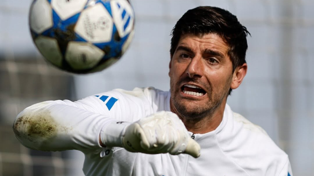 Courtois defende Vini Jr. após jogo de Laliga