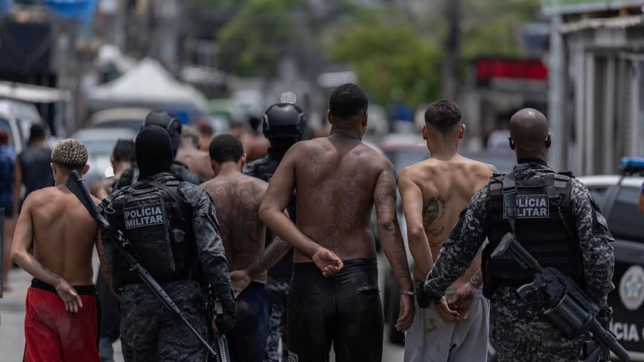 Policiais prendem suspeitos em megaoperação | Reprodução/Instagram/@anizelli
