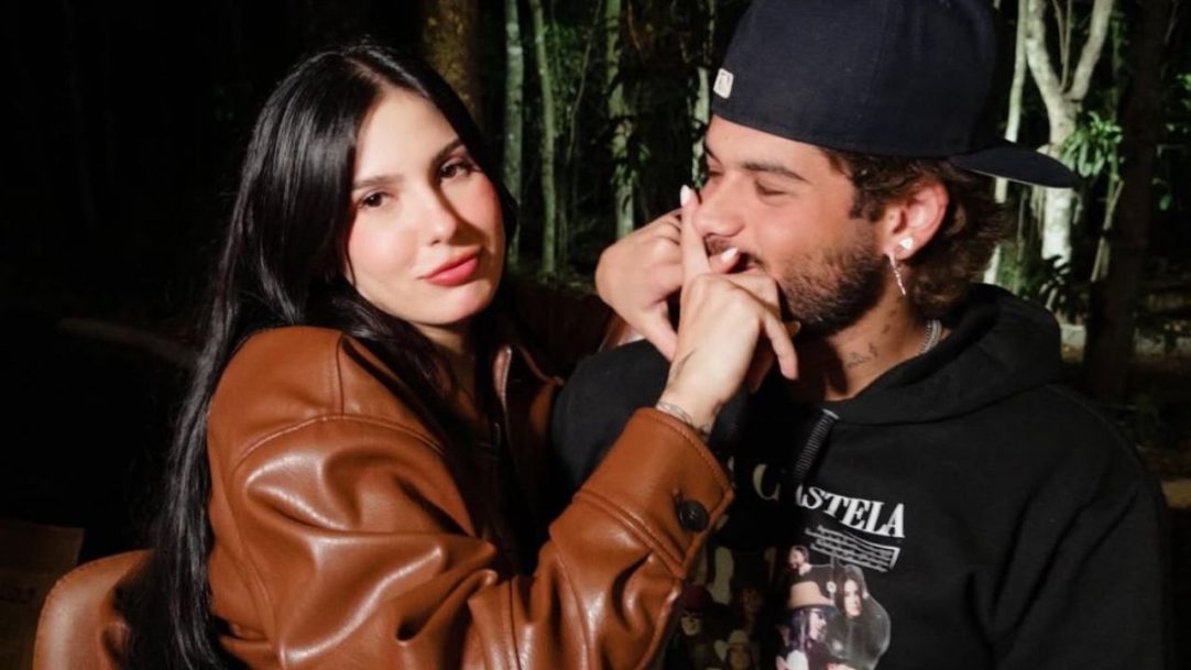 Ana Castela e Zé Felipe dão primeiro beijo em público no “Domingo Legal”