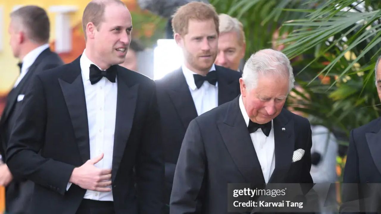 Príncipes William e Harry juntos de Rei Charles | Reprodução/Karwai Tang/Getty Images Embed
