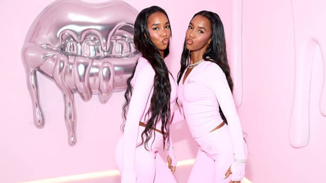 Jessie e D’Lila Combs filhas de Sean “Diddy” Combs vão à festa após sentença do pai