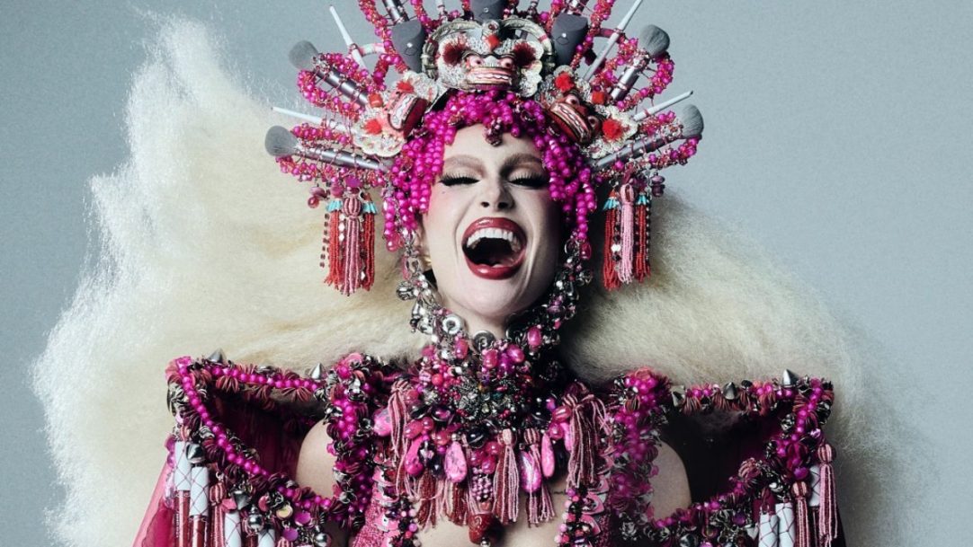 Bianca Andrade resgata o espírito de Elke Maravilha no Baile da Sephora com a fantasia que levou mais de 6 horas para ficar pronta