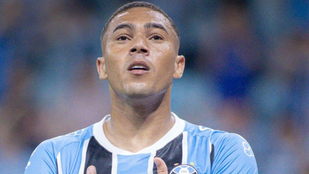 Grêmio vence São Paulo em Porto Alegre com brilho de Carlos Vinícius