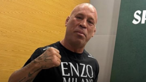 Wanderlei Silva lutador de MMA apresenta sequelas após agressão na  luta de boxe contra Popó
