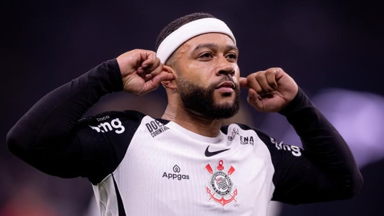 Atacante Memphis Depay | Reprodução/Instagram/@corinthians