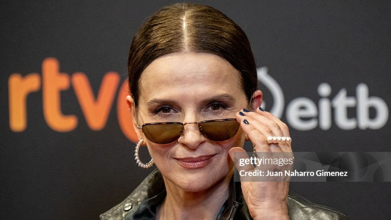 Juliette Binoche na estreia do seu filme | Reprodução/Juan Naharro Gimenez/Getty Images Embed