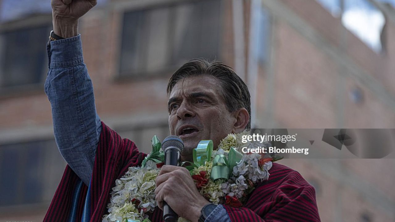 Rodrigo Paz | Reprodução/Bloomberg/Getty Images Embed