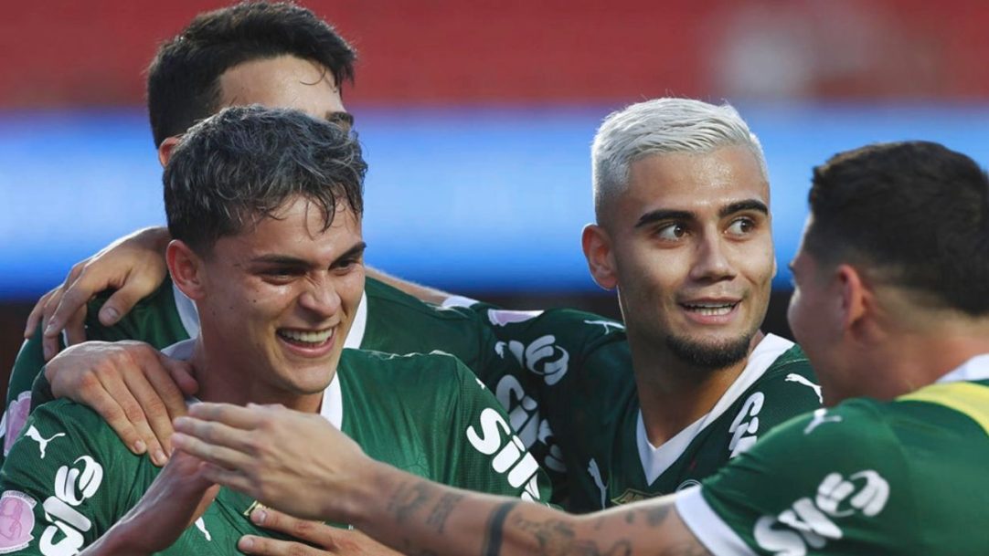 Com virada espetacular, Palmeiras triunfa sobre o São Paulo no MorumBis