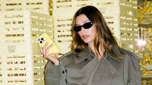 Hailey Bieber esclarece rumores sobre aniversário ao mostrar festa íntima com o marido