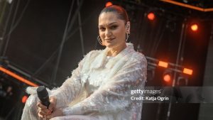 Jessie J reflete sobre o momento em sua vida após descoberta de câncer